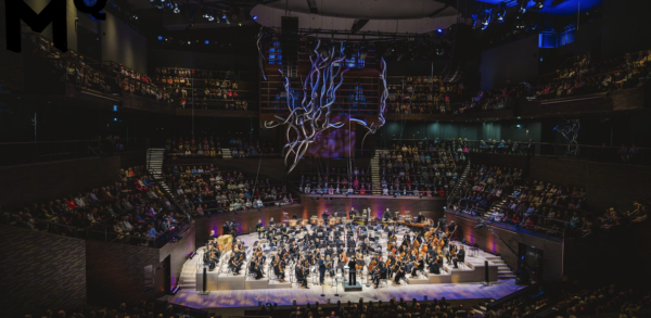 Verneri Pohjola, the Finnish Radio Symphony Orchestra, and Susanna Mälkki at the premiere of HUSH on August 24th at the Helsinki Festival. Photo: Saara Autere